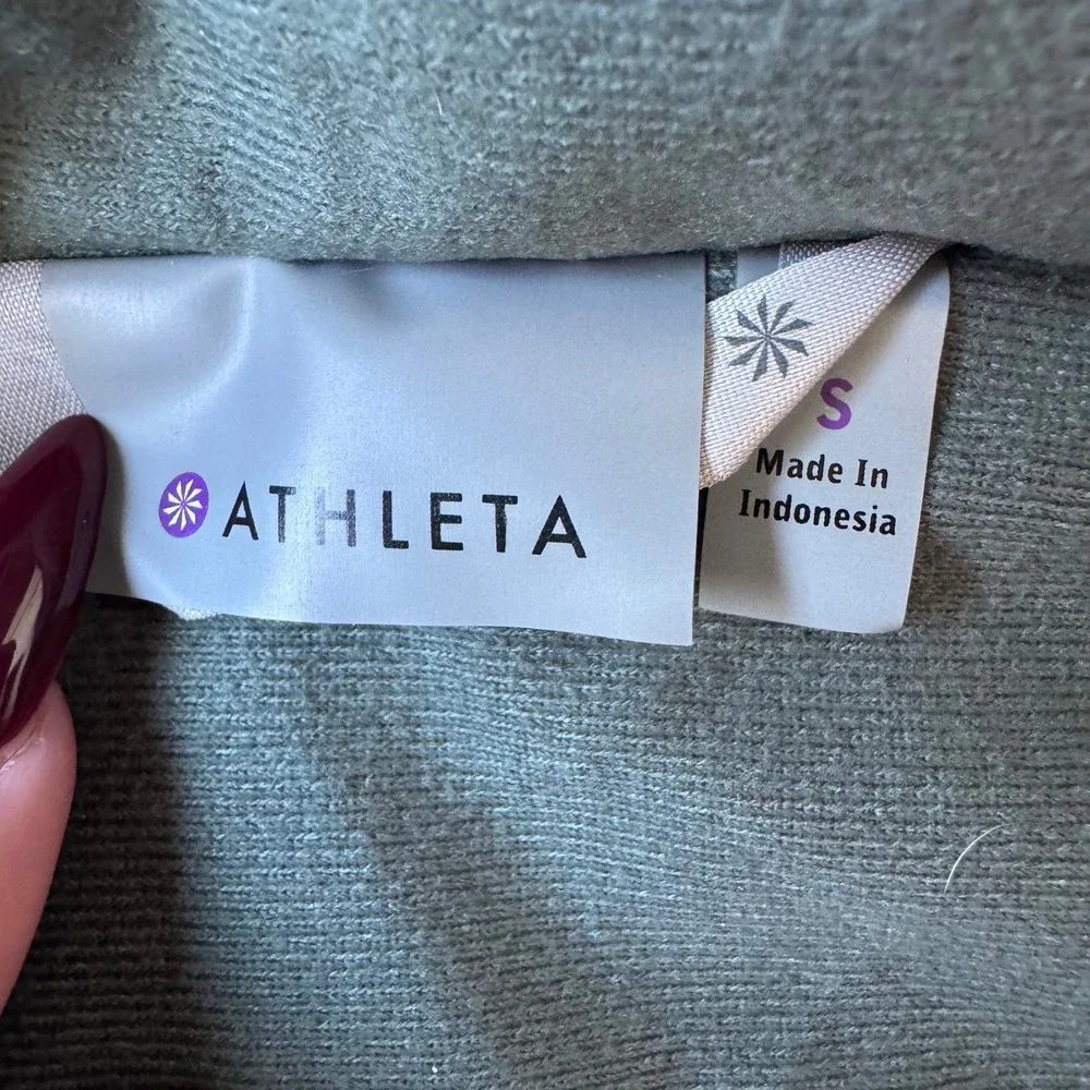 Athleta stay warm